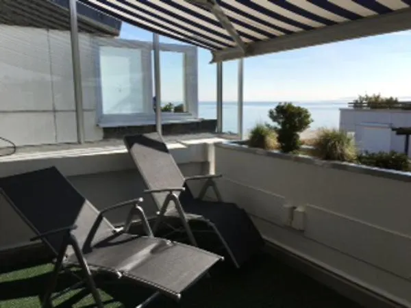 Ter 210 - Terrassenhuegel - Teilseeblick *